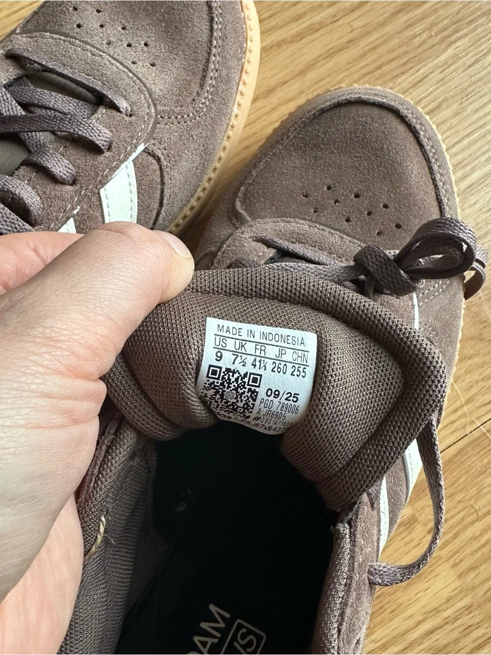 adidas Breaknet Sleek Sneakers / Brown / Women's /Size 9 - Picture 6 of 10